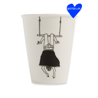 Tasse en Porcelaine avec Illustration "Fille au Trapèze" - Helen B
