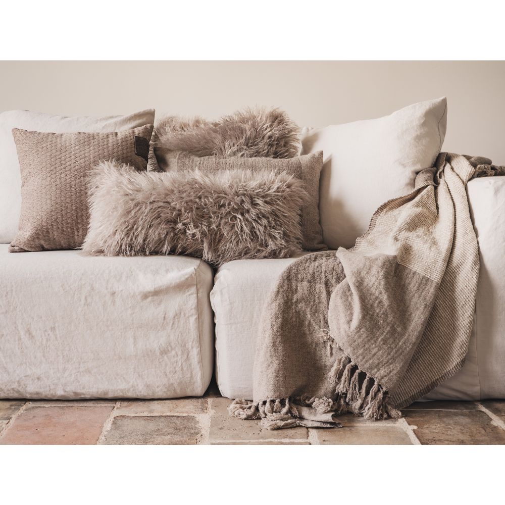 Coussin Vigogne Motifs Nid d'Abeille 50x50 cm - Bedandphilosophy