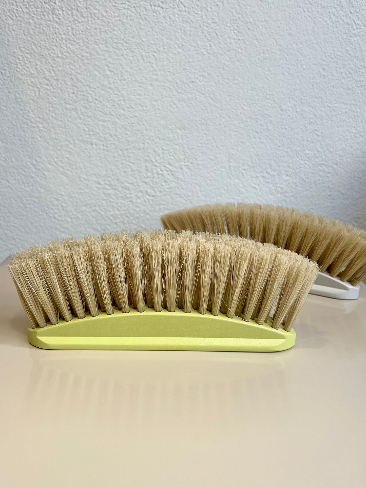 Époussette Brosse de Table en Bois de Hêtres - Andrée Jardin
