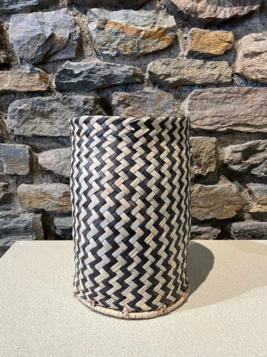 Panier en Raphia Tressé Blanc & Noir