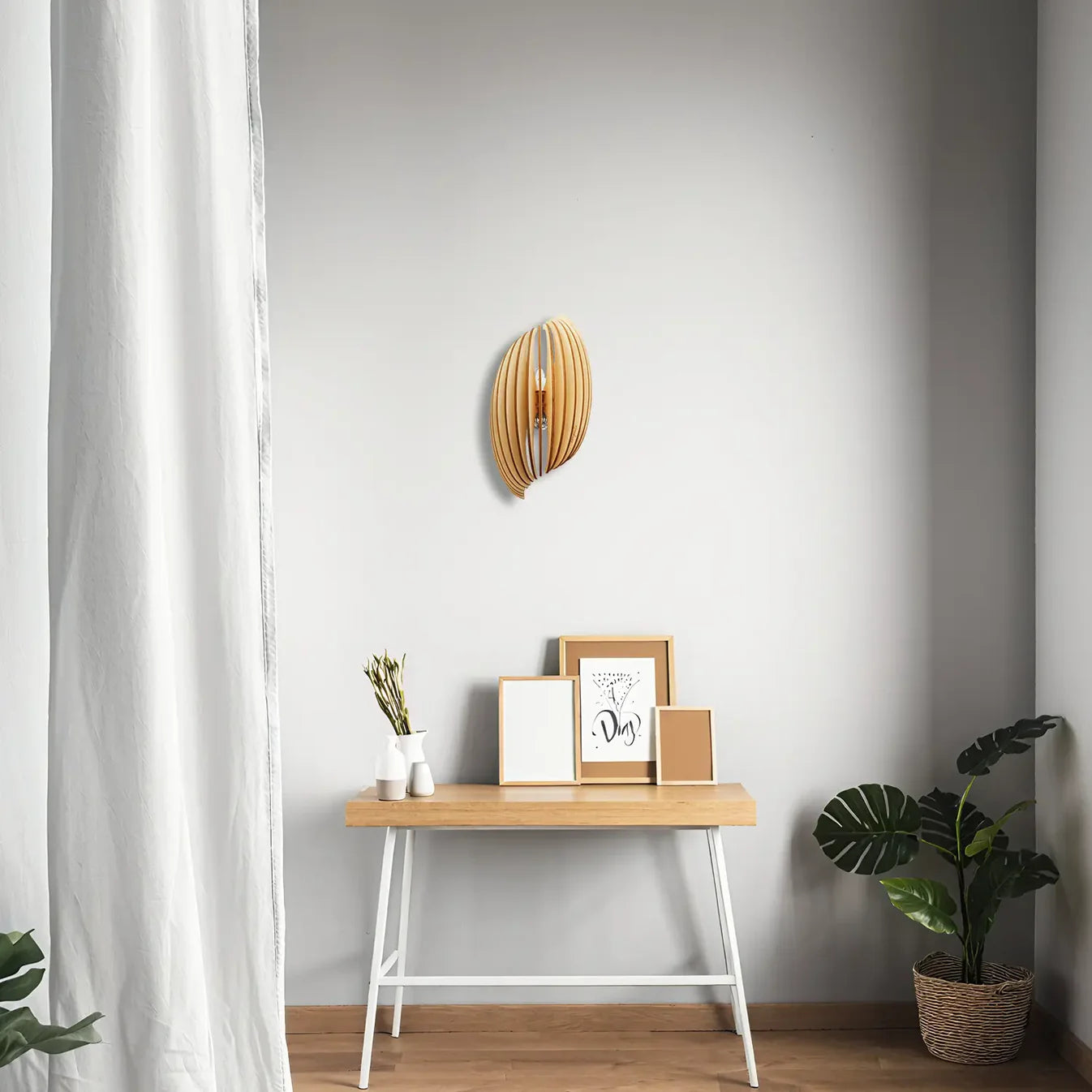 Applique Murale en Bois de Peuplier Assia & son Ampoule - Atelier Loupiote