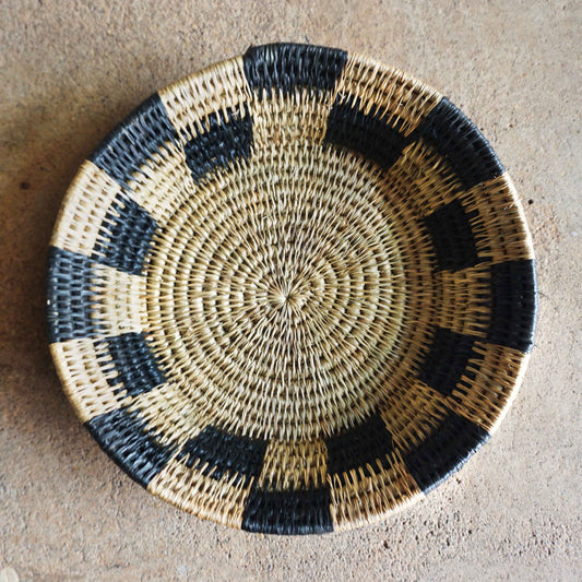 Corbeille Artisanale en Herbe Séchée Naturel et Noir - Danyé