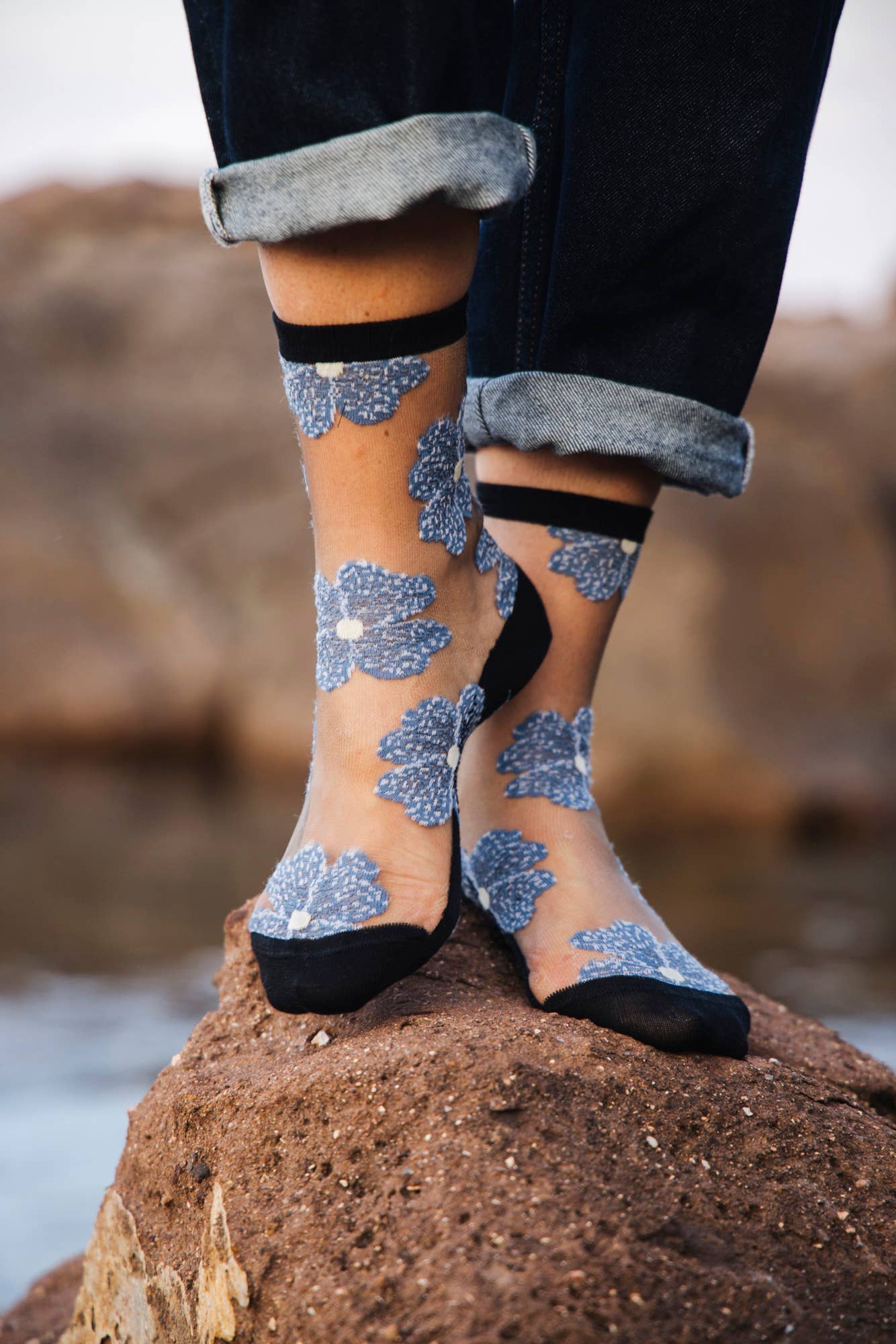 Chaussettes Transparentes Fleurs Bleues ou Mauve Murano - Atelier St Eustache
