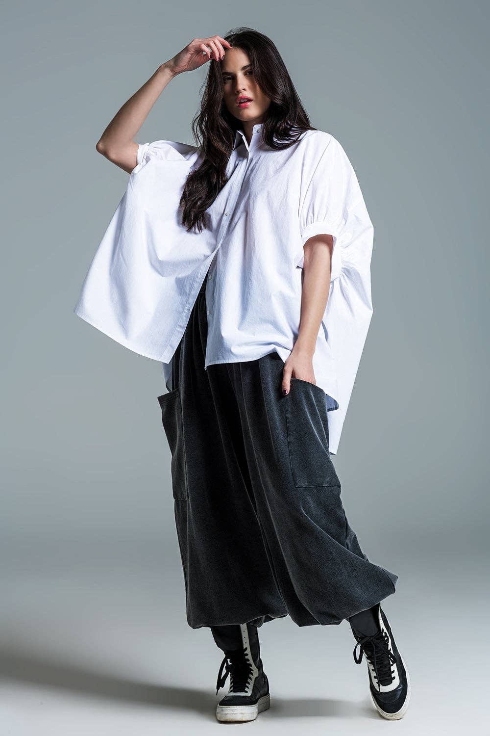 Blouse blanche oversize à manches courtes