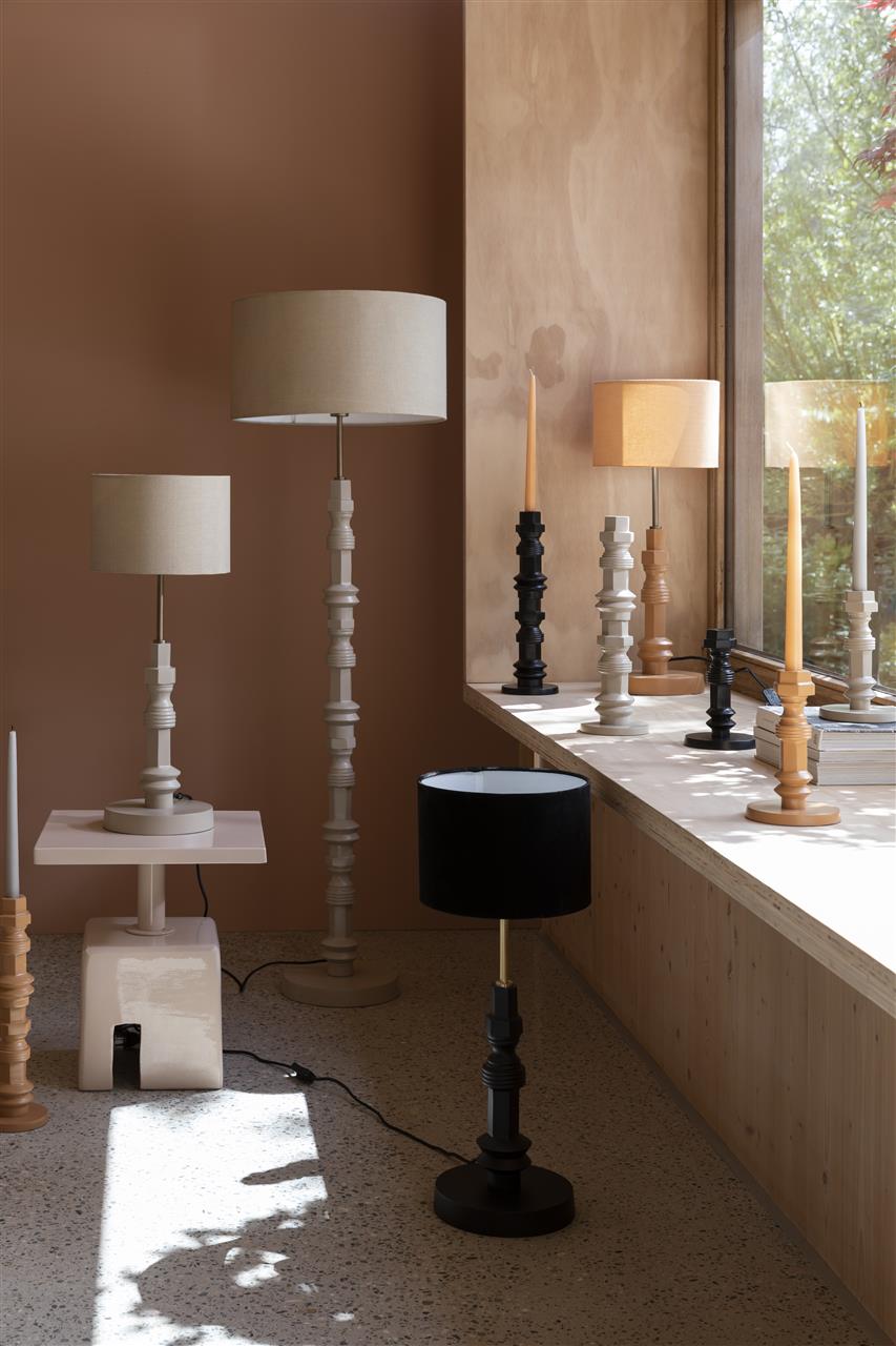 Lampadaire Totem Noir ou Beige - Zuiver