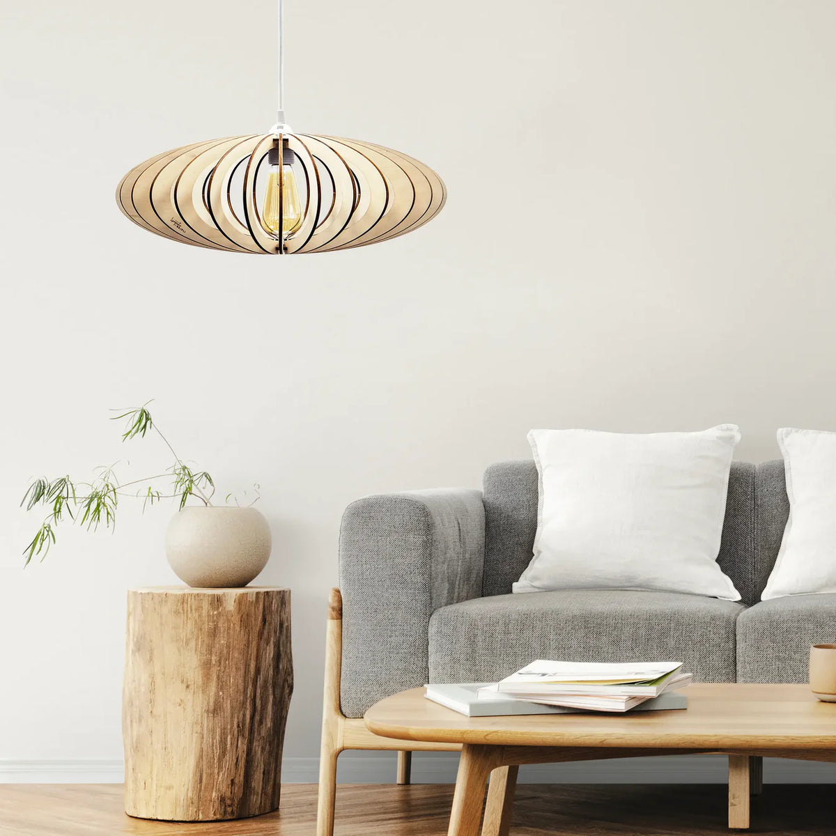 Suspension Neo en Bois Câble Ajustable avec Ampoule - Atelier Loupiote