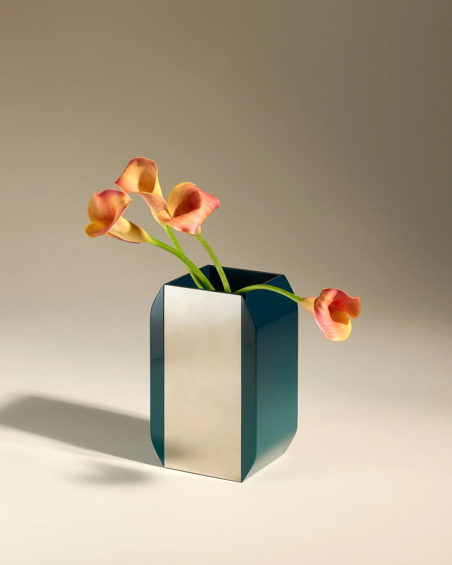 Vase Oscar Bleu Sarah & Acier - Maison Sarah Lavoine